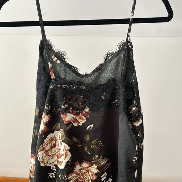 Dynamite Lace Dress - Picture 5 of 5